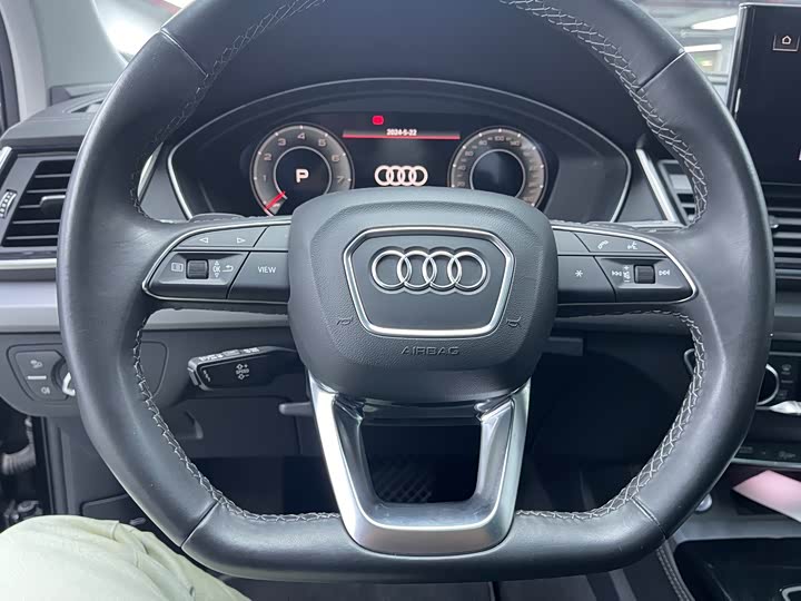 Фото 5 - Audi Q5L