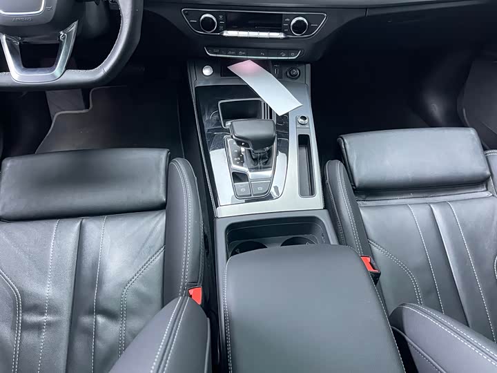 Фото 9 - Audi Q5L