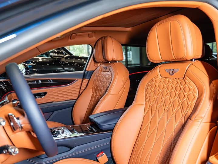 Фото 9 - Bentley Flying Spur Hybrid