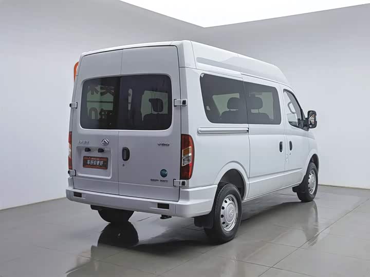 Фото 2 - Maxus V80