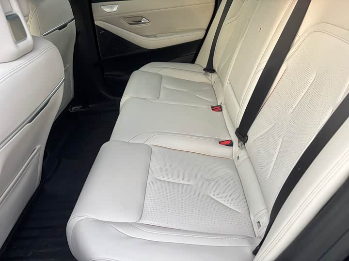 Фото 6 - Changan Deepal SL03