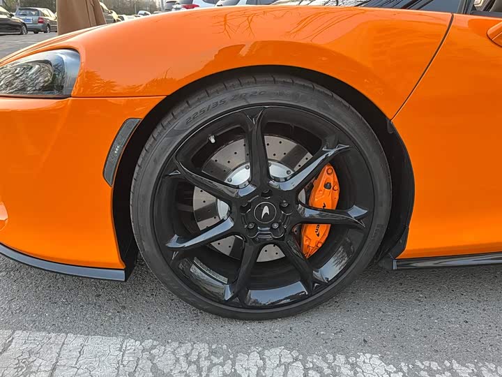 Фото 4 - McLaren GT