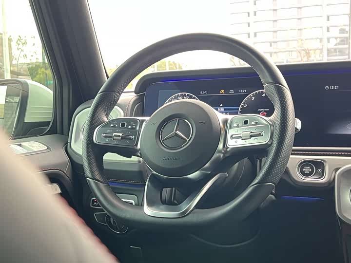 Фото 9 - Mercedes-Benz G-Class