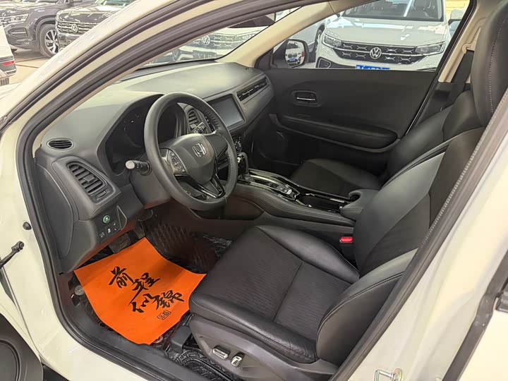 Фото 8 - Honda Vezel