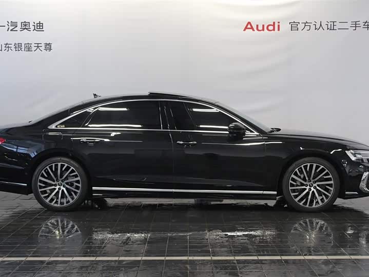 Фото 4 - Audi A8