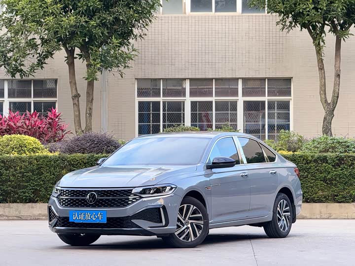 Фото 1 - Volkswagen Lavida