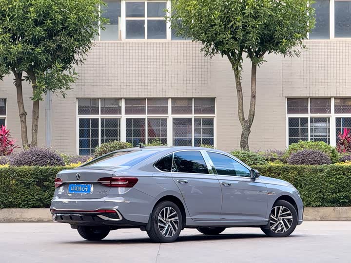 Фото 4 - Volkswagen Lavida