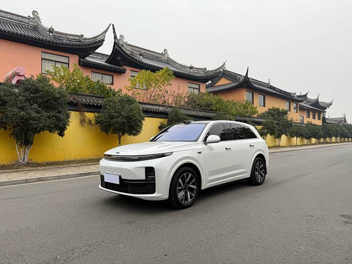 Фото 1 - LiXiang L7