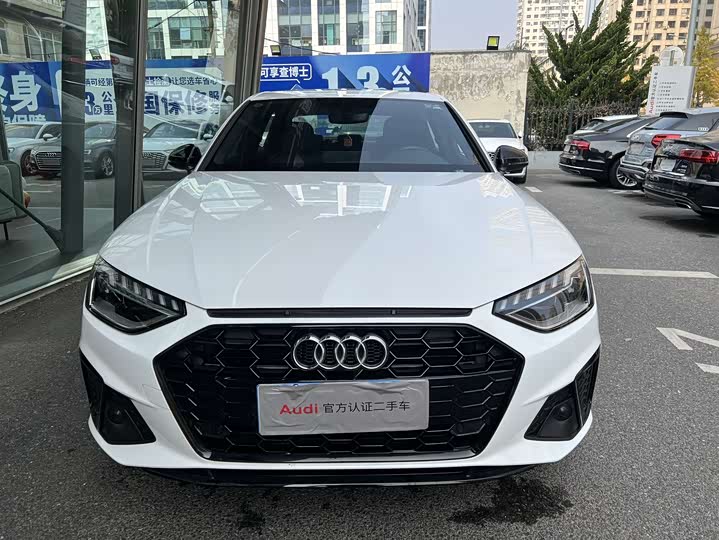 Фото 3 - Audi A4L