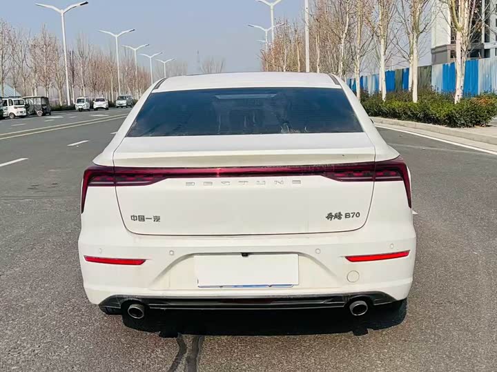 Фото 8 - Bestune B70