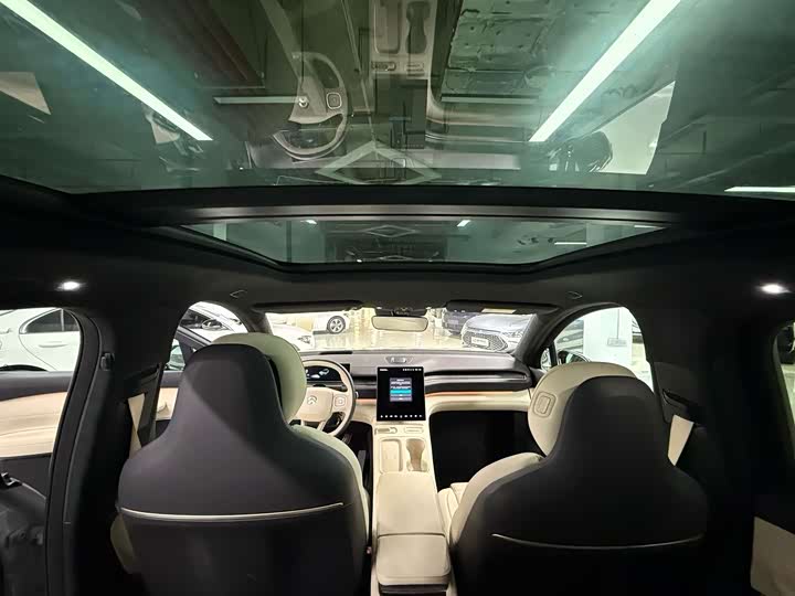 Фото 7 - Nio ES6