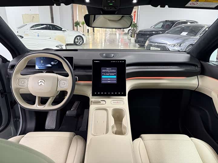 Фото 8 - Nio ES6