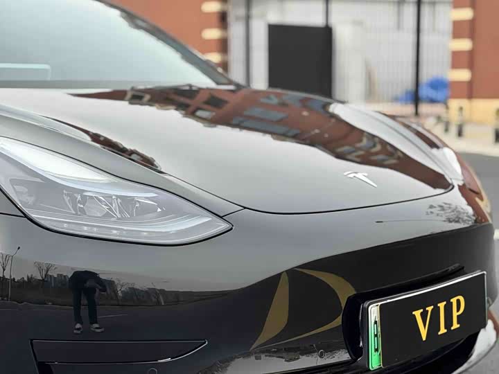 Фото 5 - Tesla Model 3