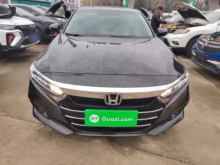 Фото 3 - Honda Accord