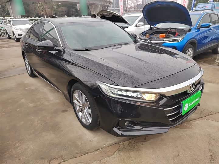 Фото 4 - Honda Accord