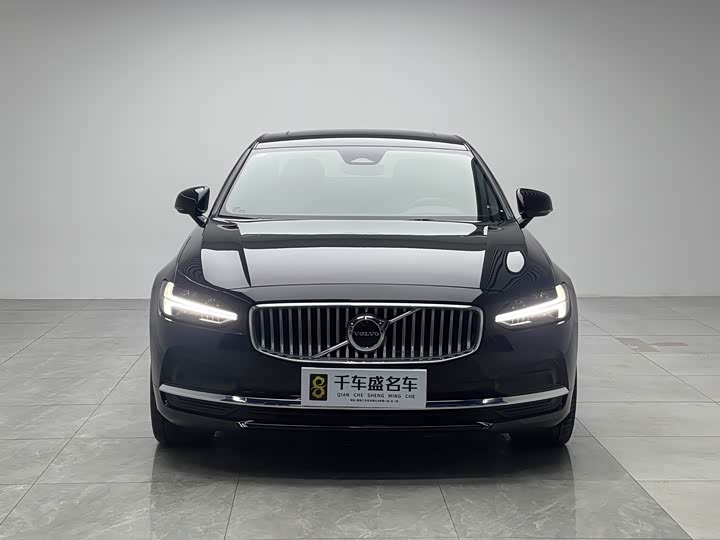 Фото 2 - Volvo S90