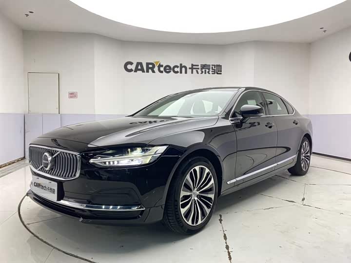 Фото 1 - Volvo S90