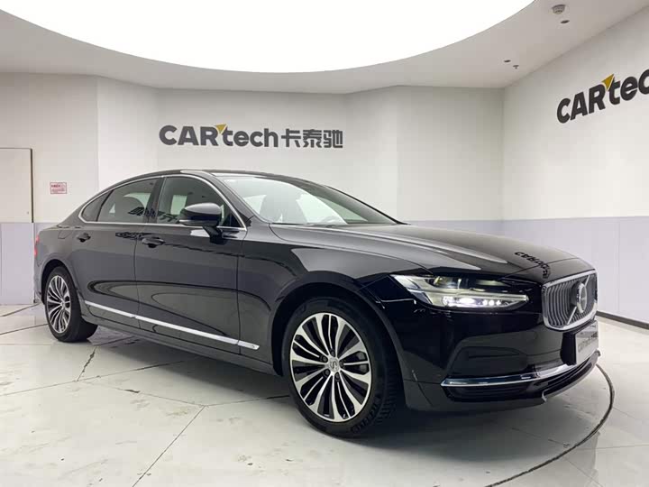 Фото 2 - Volvo S90