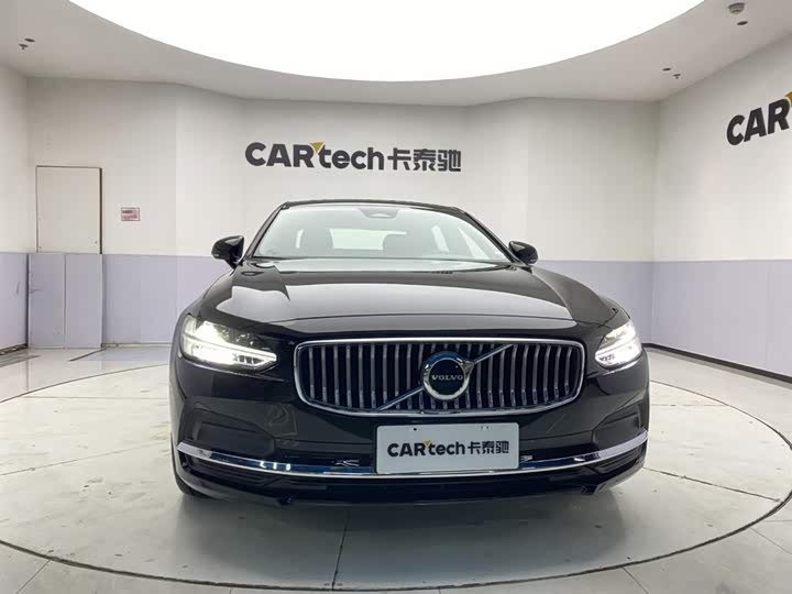 Фото 3 - Volvo S90