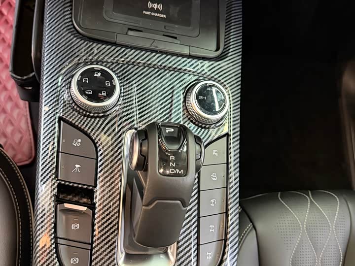 Фото 7 - Tank 300