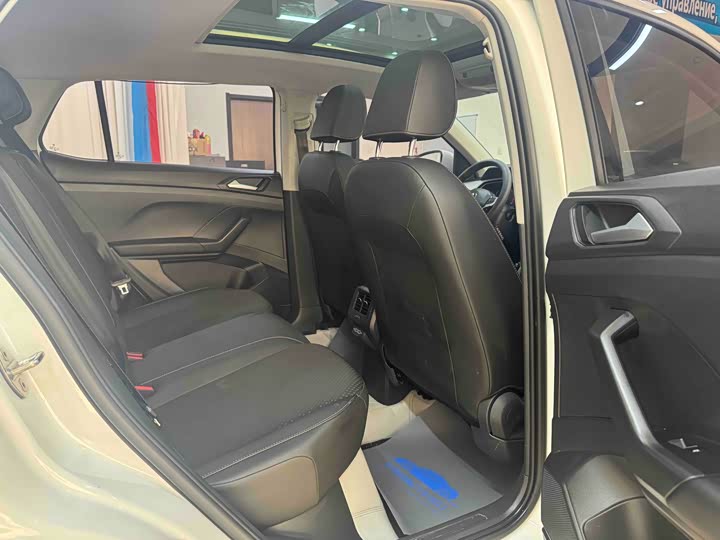 Фото 9 - Volkswagen Tacqua