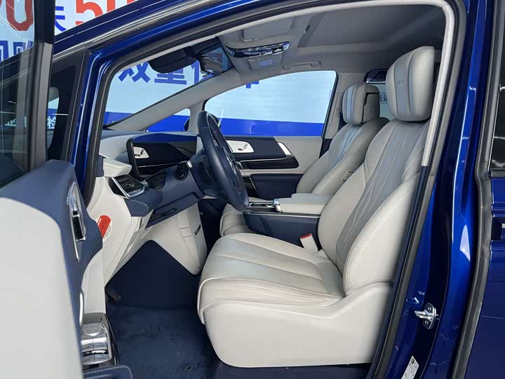 Фото 4 - Buick GL8 Century