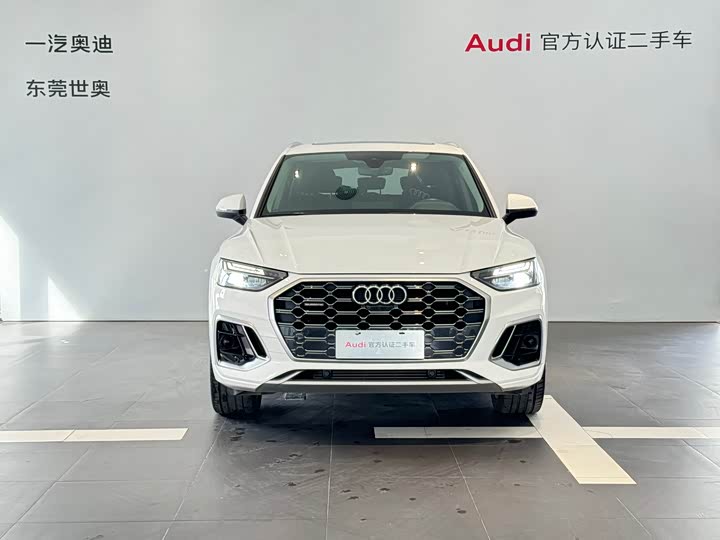Фото 2 - Audi Q5L