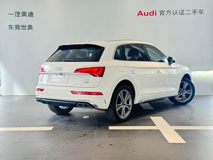 Фото 4 - Audi Q5L