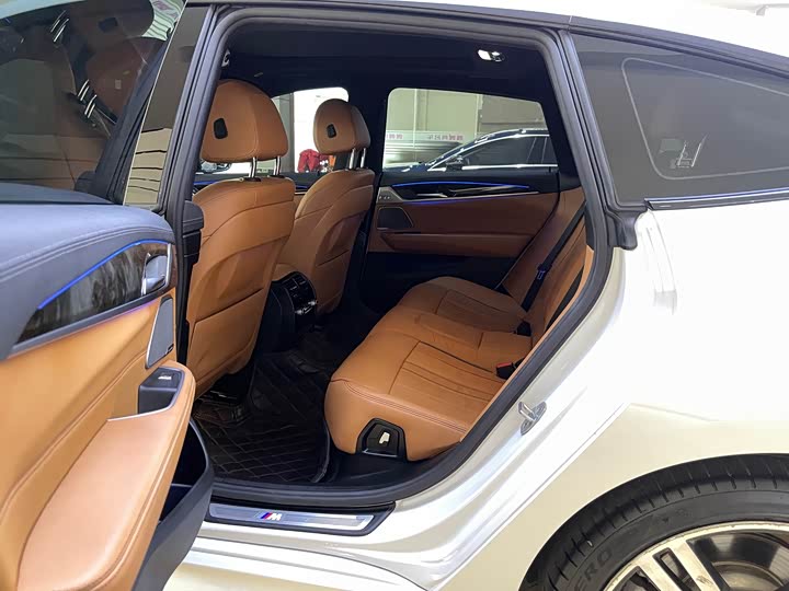 Фото 5 - BMW 6 Series GT