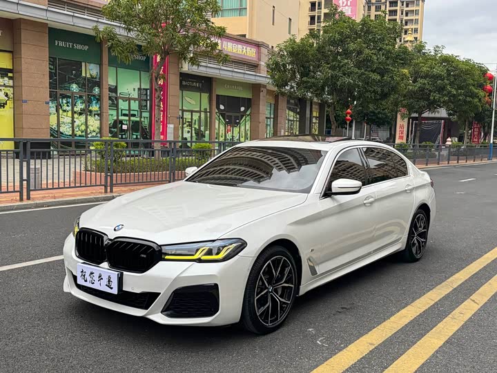 Фото 1 - BMW 5 Series