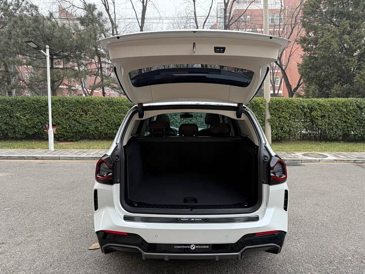 Фото 6 - BMW iX3