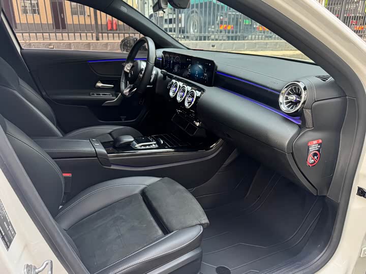 Фото 6 - Mercedes-Benz A-Class