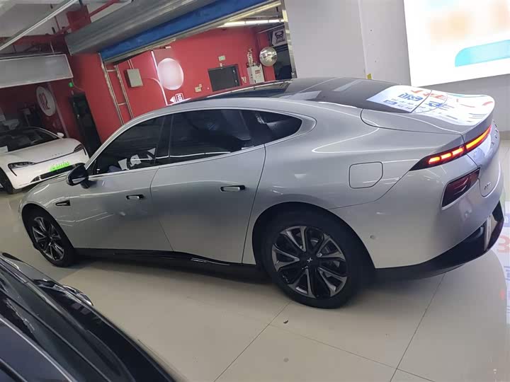 Фото 5 - XPeng P7