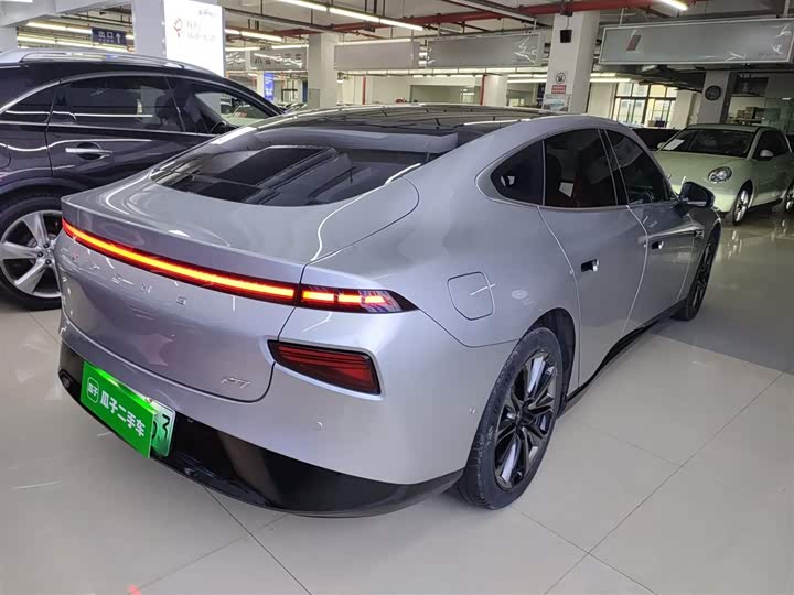 Фото 7 - XPeng P7