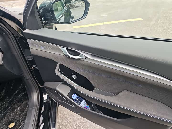 Фото 6 - Geely Preface