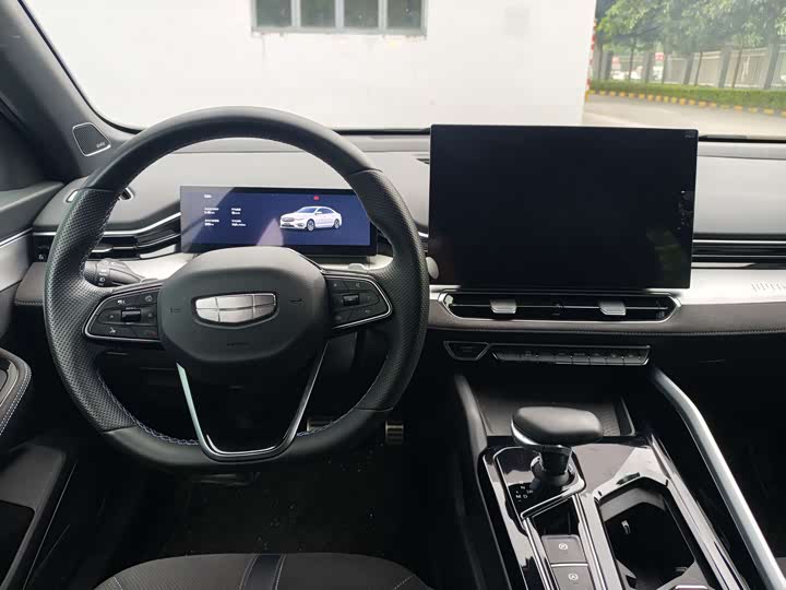 Фото 9 - Geely Preface