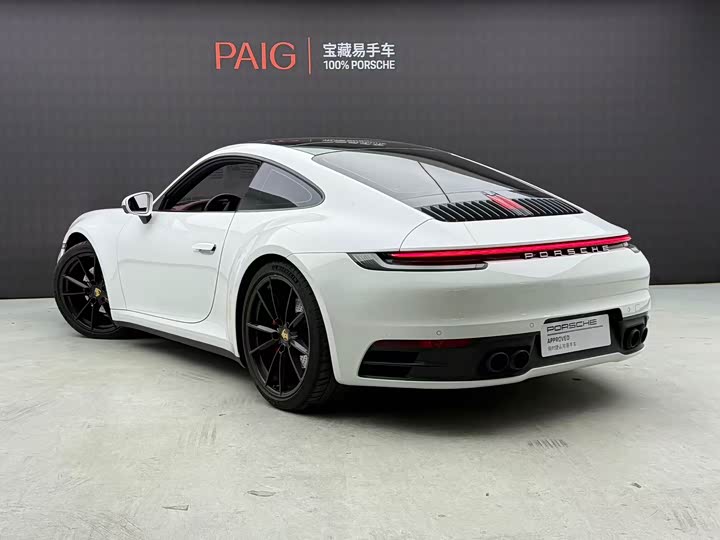 Фото 2 - Porsche 911