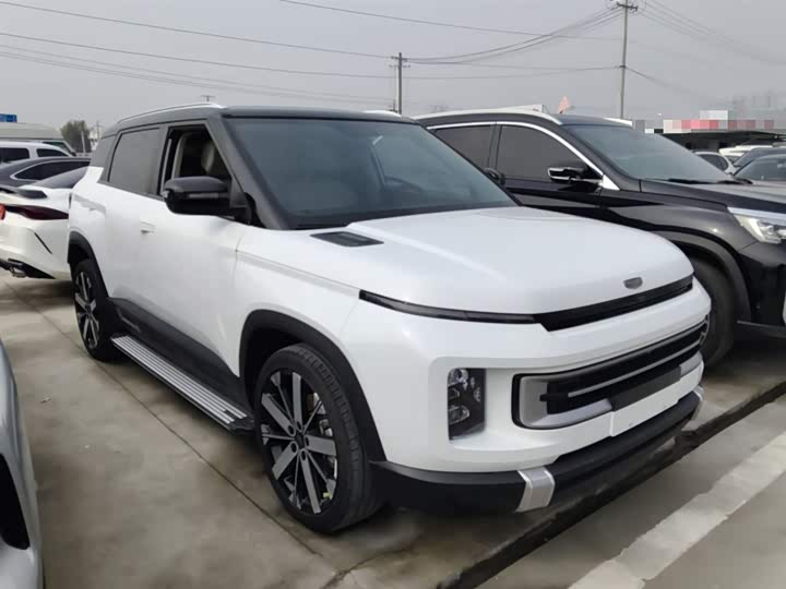 Фото 4 - Geely Icon