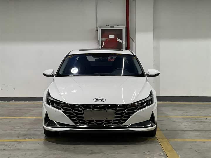 Фото 2 - Hyundai Elantra N line