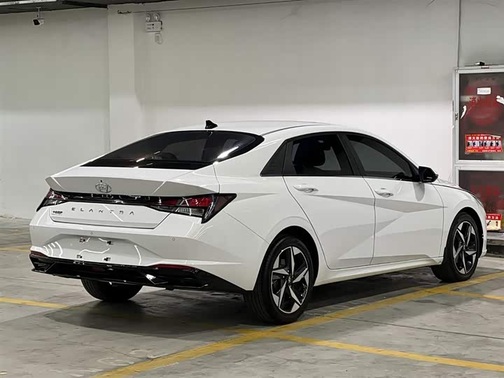 Фото 5 - Hyundai Elantra N line