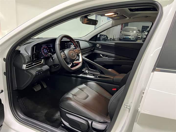 Фото 8 - Hyundai Elantra N line