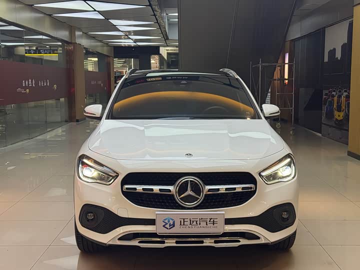 Фото 2 - Mercedes-Benz GLA-Class
