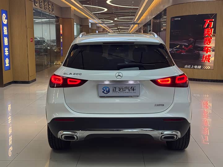 Фото 6 - Mercedes-Benz GLA-Class
