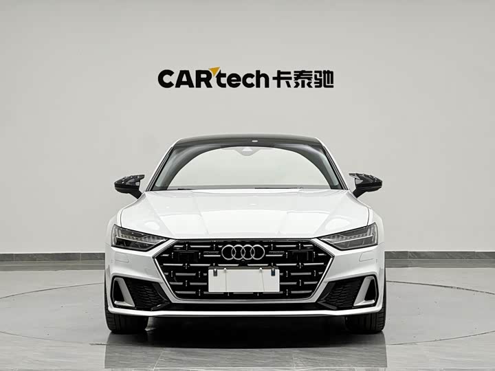 Фото 2 - Audi A7L