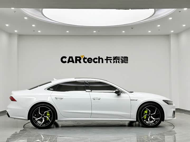 Фото 4 - Audi A7L