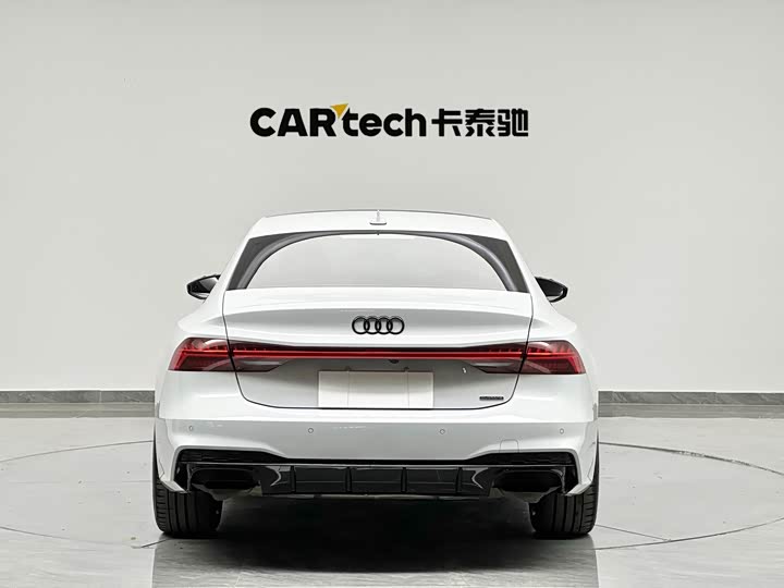 Фото 7 - Audi A7L