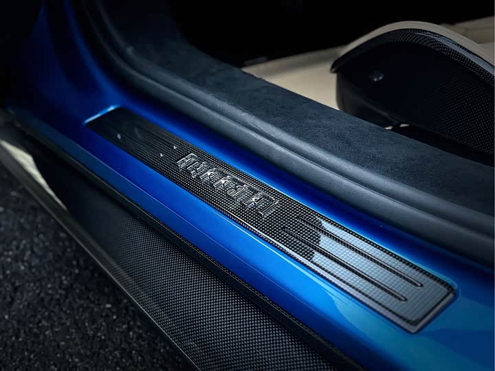 Фото 8 - Ferrari 296