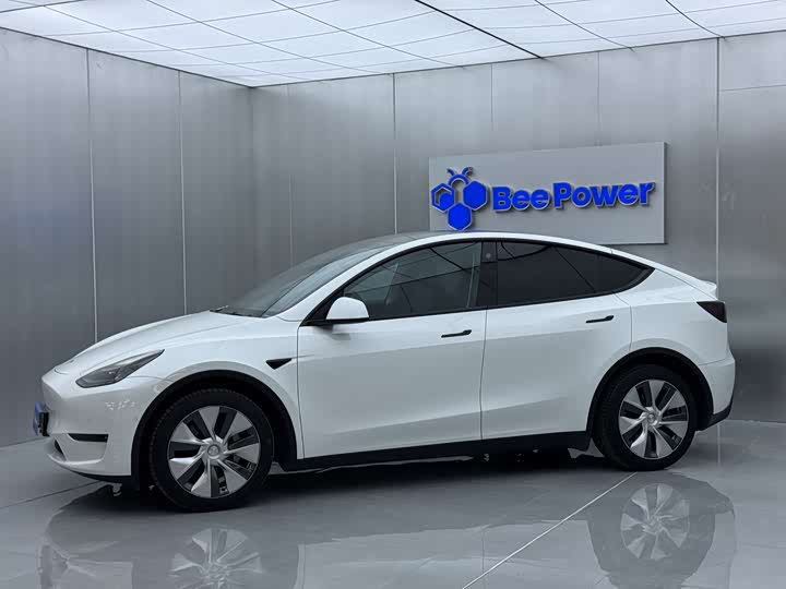 Фото 7 - Tesla Model Y