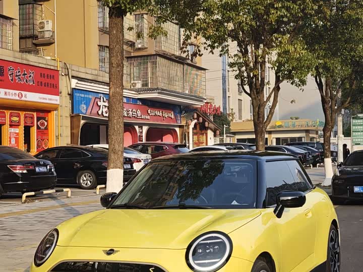 Фото 9 - Mini Cooper