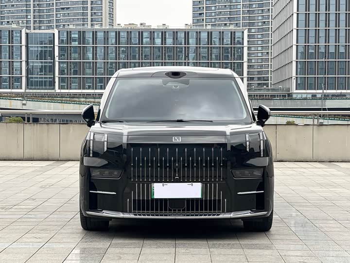 Фото 2 - Zeekr 009